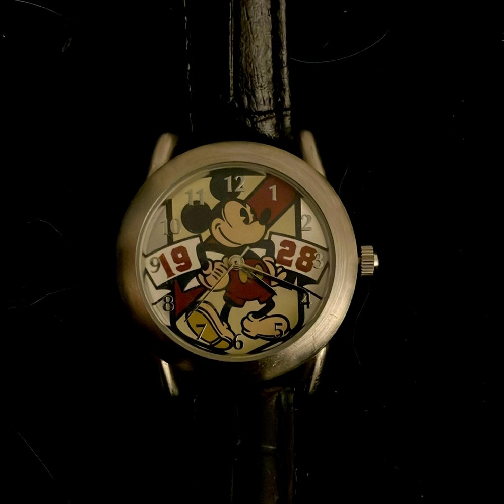 Authentic original Disney parks Mickey Mouse watch